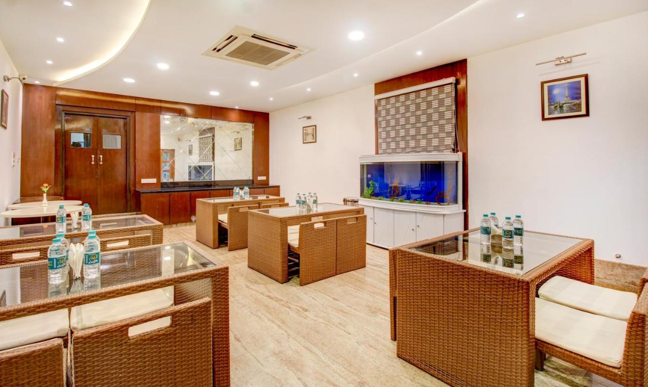 Treebo The Sai Leela Suites R T Nagar Бенґалуру Екстер'єр фото
