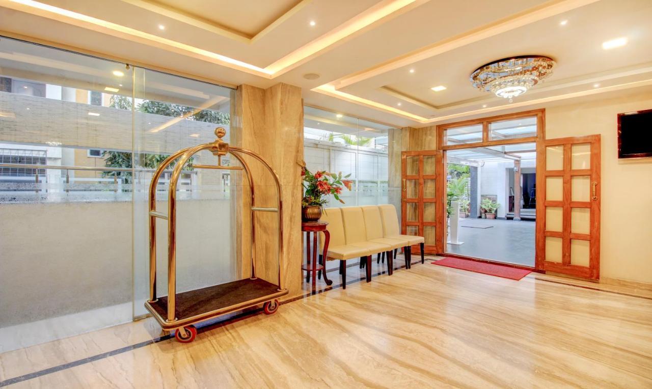 Treebo The Sai Leela Suites R T Nagar Бенґалуру Екстер'єр фото