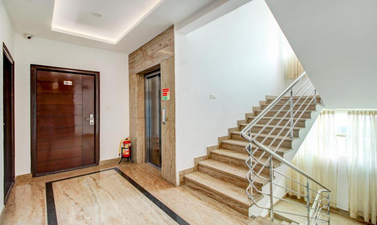 Treebo The Sai Leela Suites R T Nagar Бенґалуру Екстер'єр фото