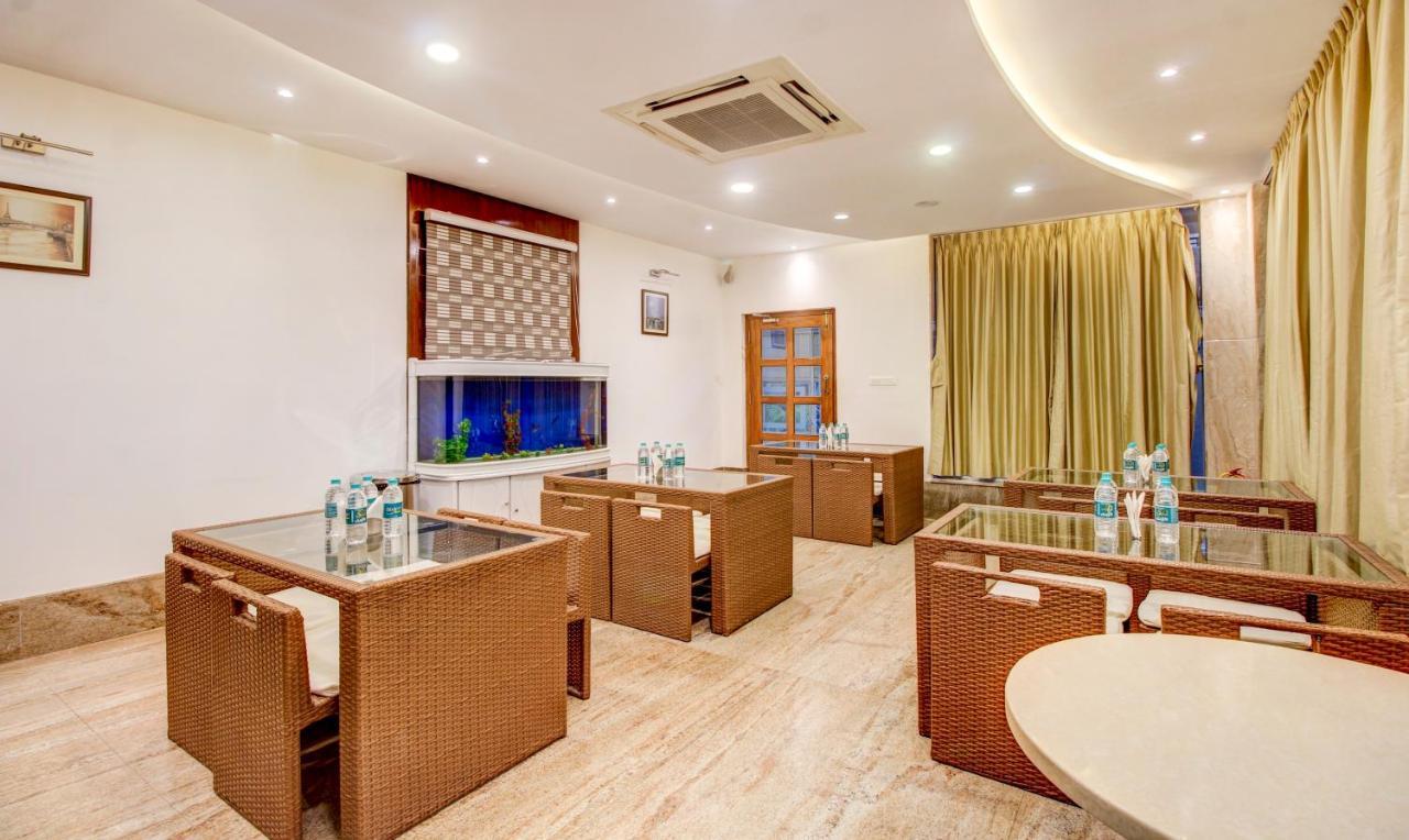 Treebo The Sai Leela Suites R T Nagar Бенґалуру Екстер'єр фото