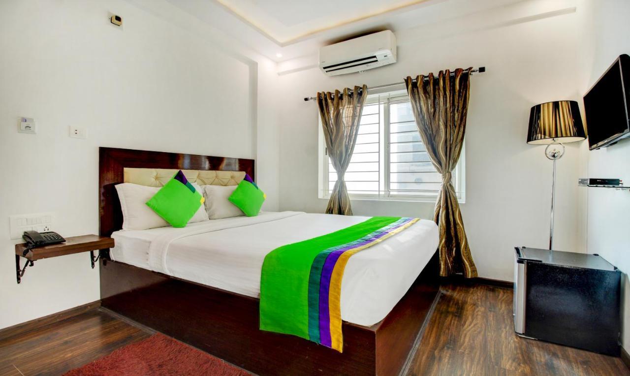 Treebo The Sai Leela Suites R T Nagar Бенґалуру Екстер'єр фото