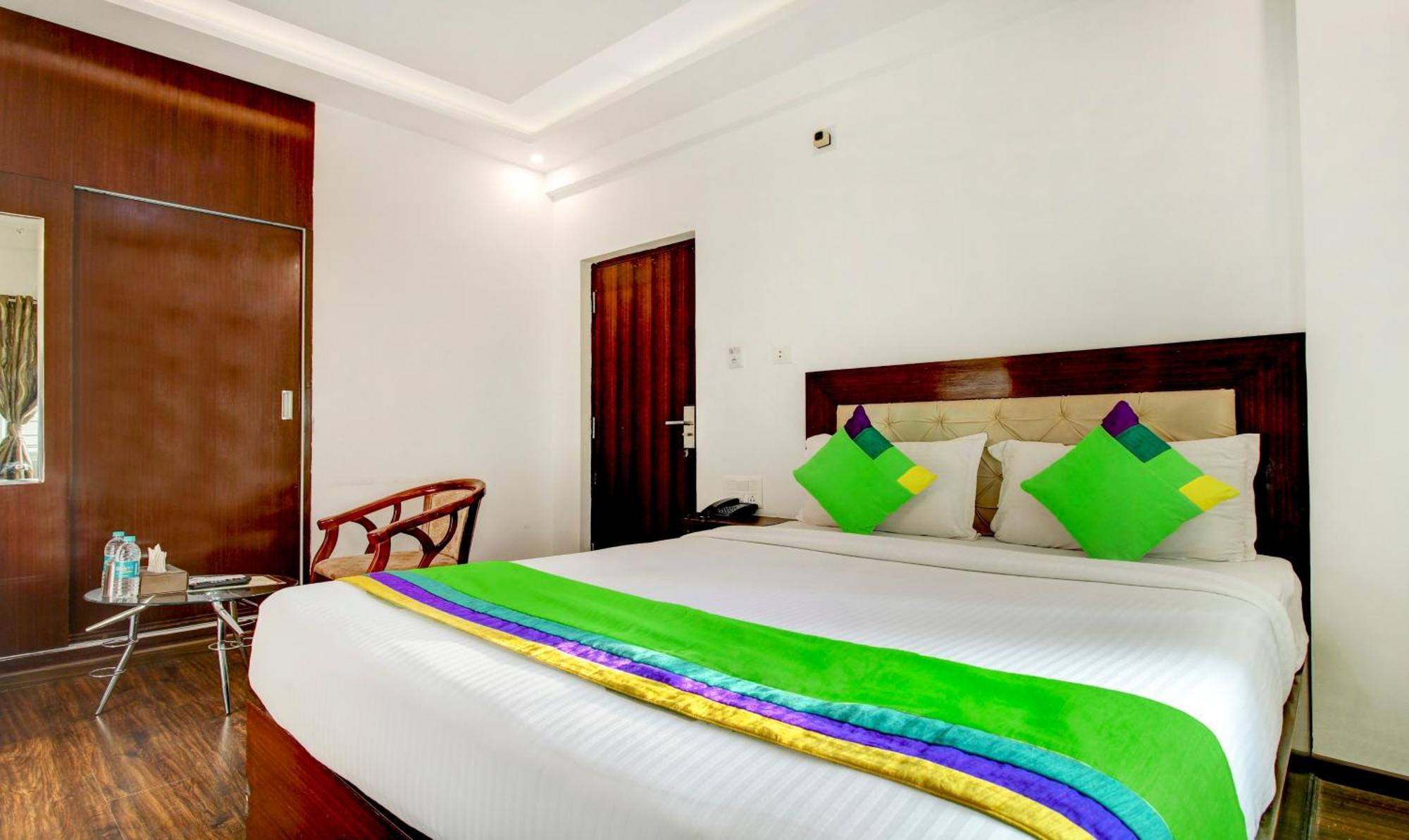 Treebo The Sai Leela Suites R T Nagar Бенґалуру Екстер'єр фото