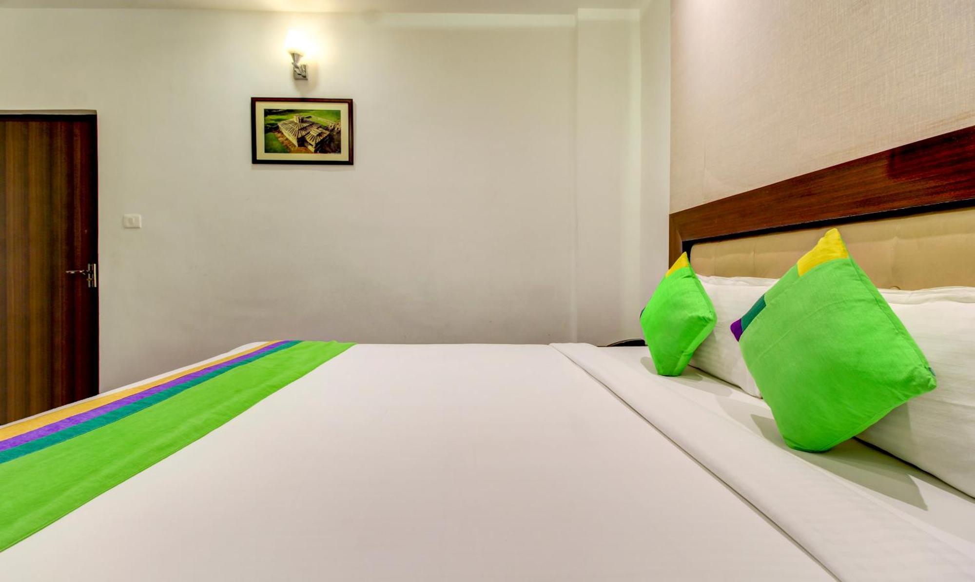 Treebo The Sai Leela Suites R T Nagar Бенґалуру Екстер'єр фото