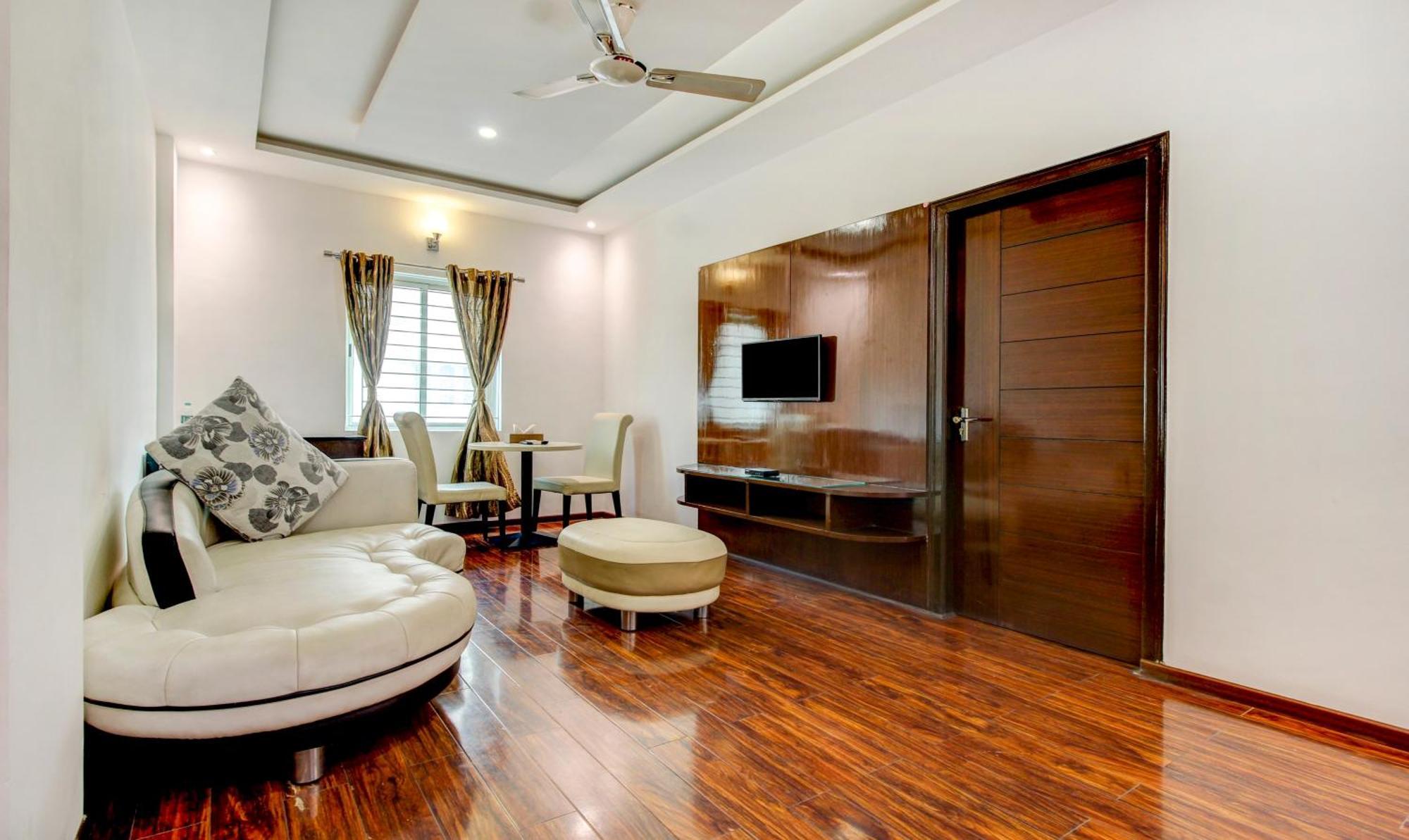 Treebo The Sai Leela Suites R T Nagar Бенґалуру Екстер'єр фото