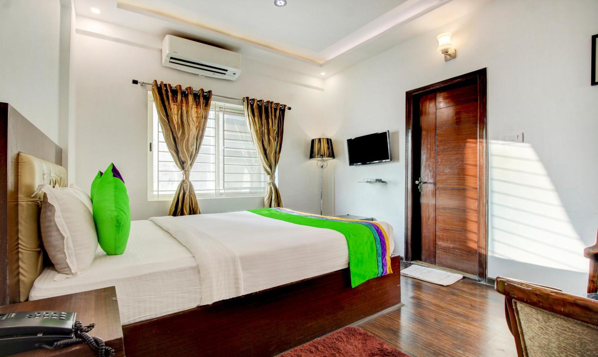 Treebo The Sai Leela Suites R T Nagar Бенґалуру Екстер'єр фото
