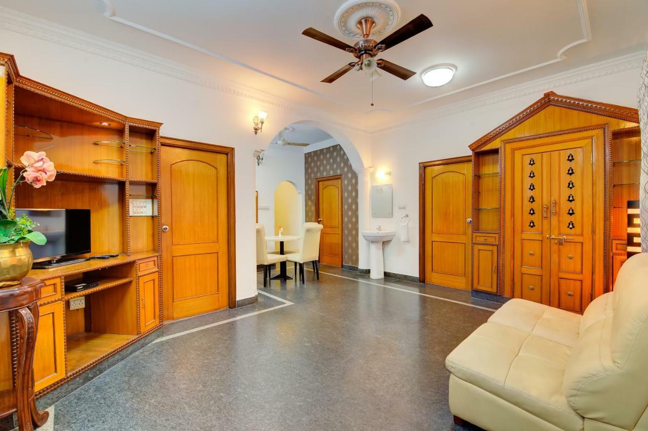 Treebo The Sai Leela Suites R T Nagar Бенґалуру Екстер'єр фото